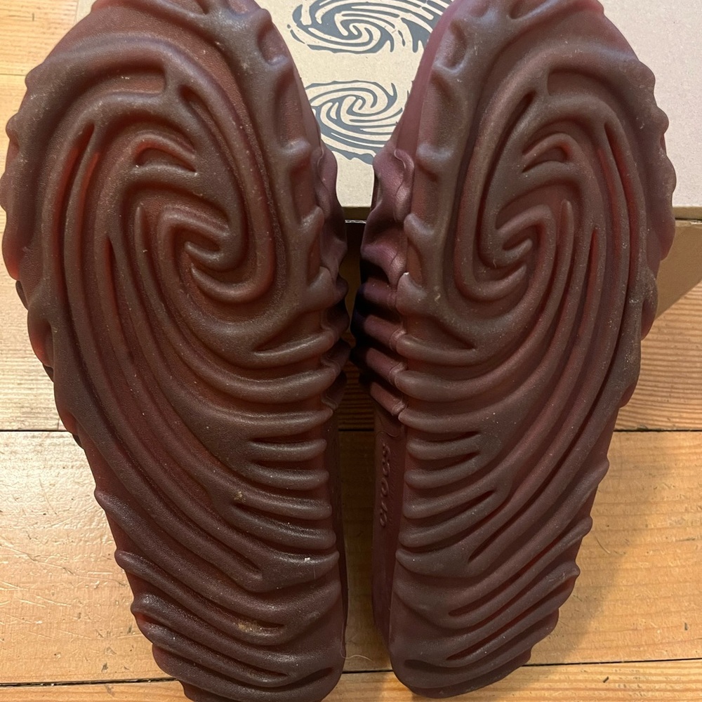 Salehe Bembury Pollex slide